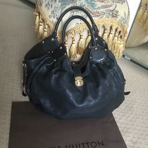 Louis Vuitton xxLarge GM mahina leather handbag